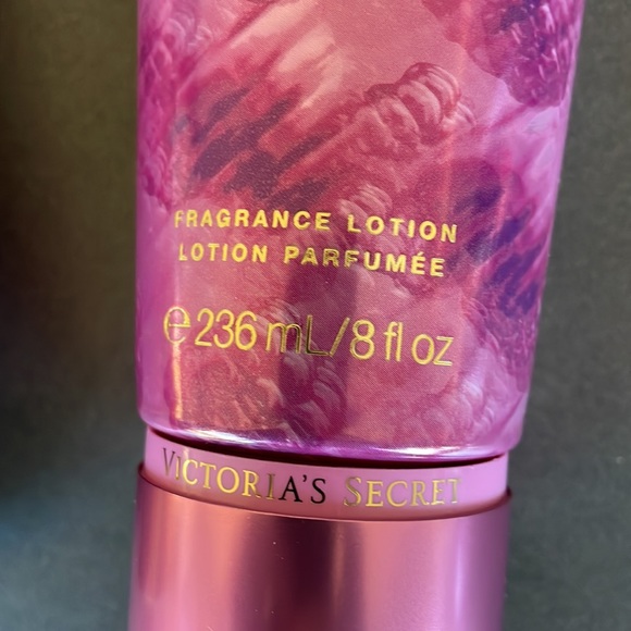 BRAND NEW Victoria’s Secret Lotion - Picture 4 of 13